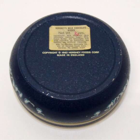 Hershey's Milk Chocolate Kisses Tin 1982 Limited Edition Collectible Vintage VGC - Picture 2 of 6